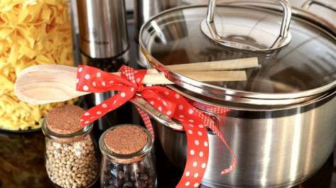 UCZULENIE NA NIKIEL – W KUCHNI I POZA DOMEM