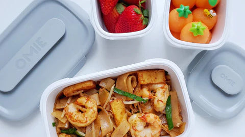 Lunchbox Omie makaron ryżowy z krewetkami