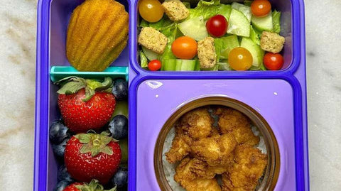 Omiebox z nuggetsami z kurczaka