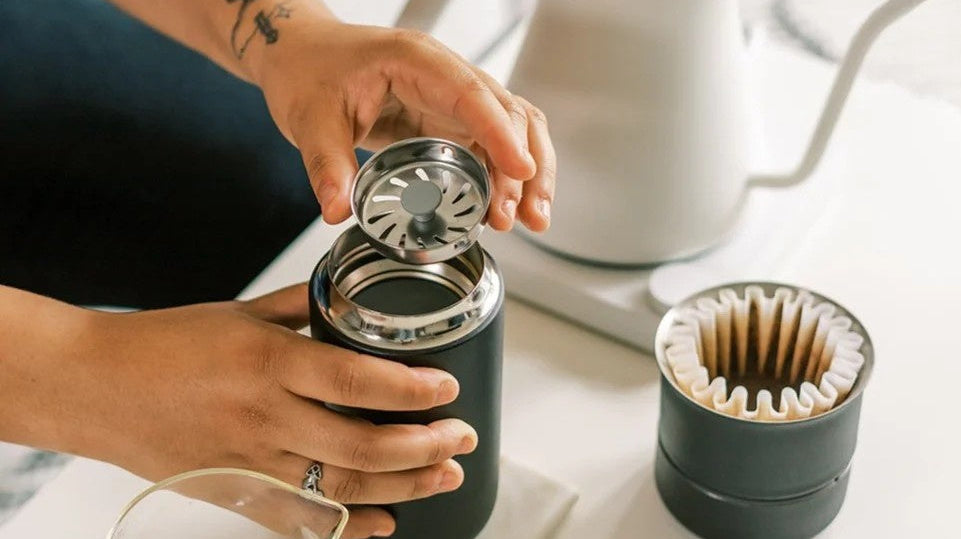 Dobry kubek termiczny na kawę: 7 cech, które mają znaczenie