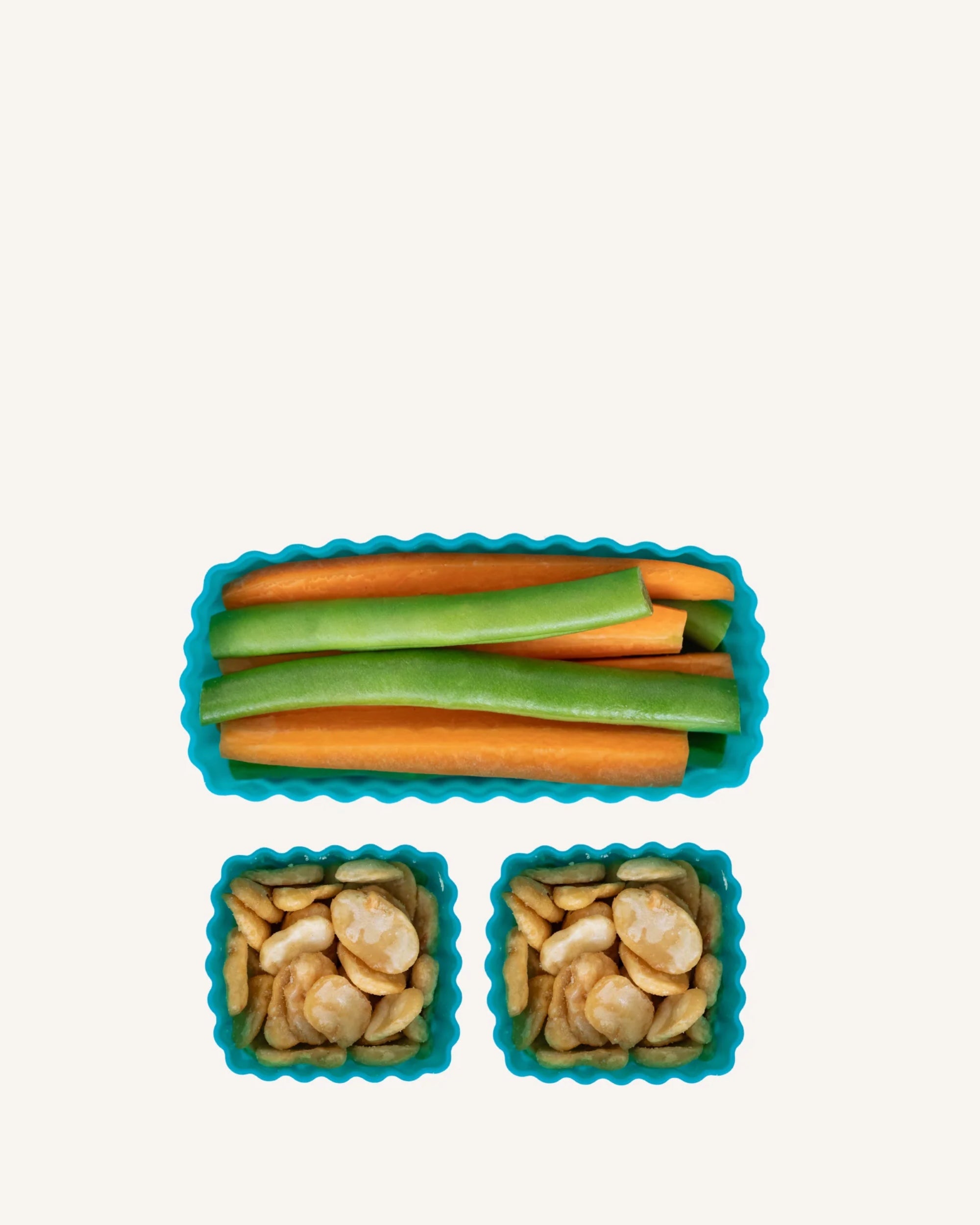 Silikonowe foremki MontiiCo Pine – idealne do rozdzielania przekąsek w lunchboxie dziecka, na owoce, orzeszki, sery i inne przekąski, kolor: zielony