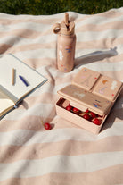 Stylowy bidon LIEWOOD Falk Paris – 350 ml, z ustnikiem, termiczny, z uroczym wzorem, dla dzieci.