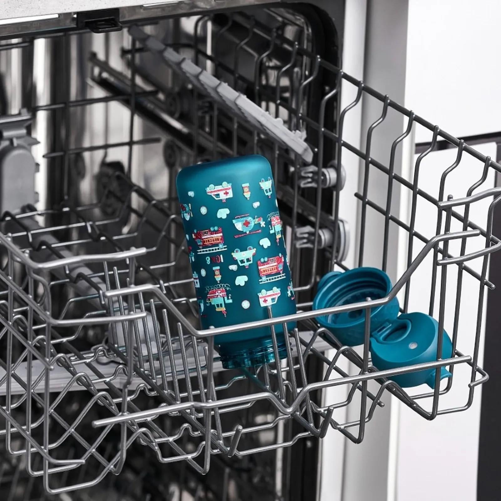 Bidon dla dzieci Ion8 Pod Rescue Vehicles 350 ml z pojazdami ratowniczymi – szczelny, lekki i otwierany na klik.