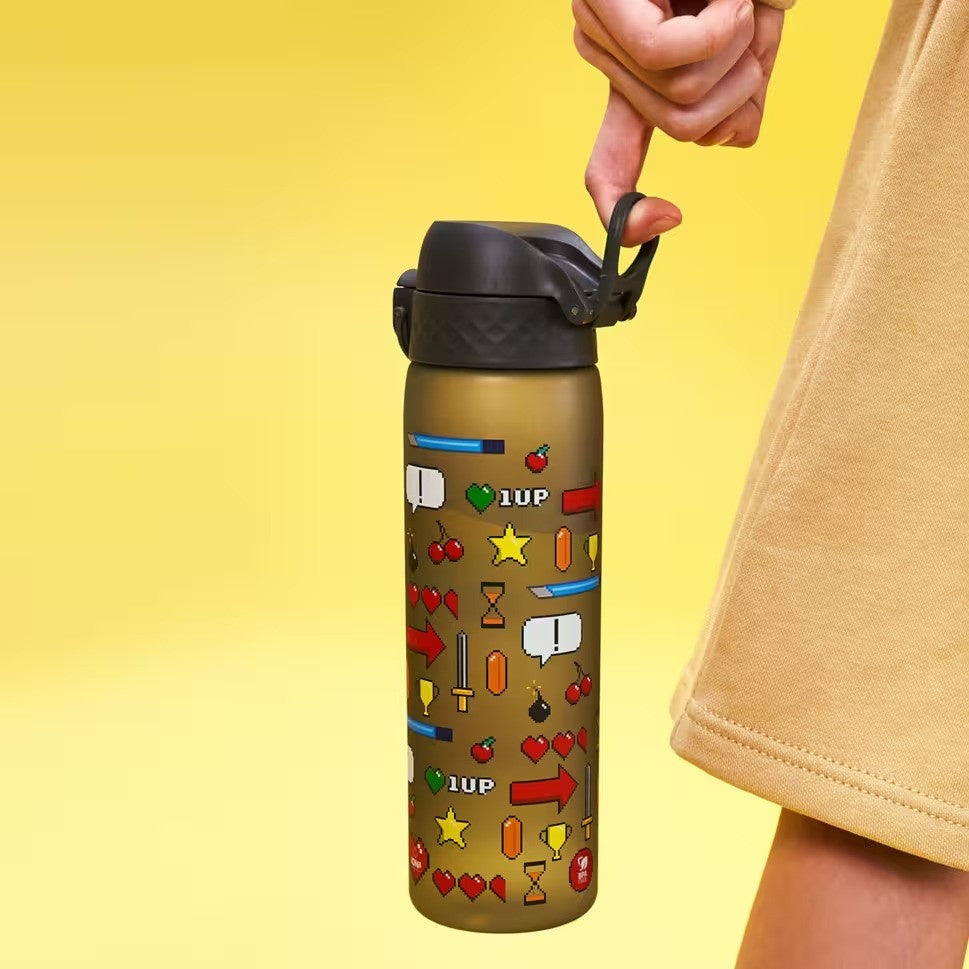 Bidon dla dzieci 500 ml Ion8 Gamer – lekki, nietoksyczny, z ustnikiem i klapką, idealny do plecaka i samochodu