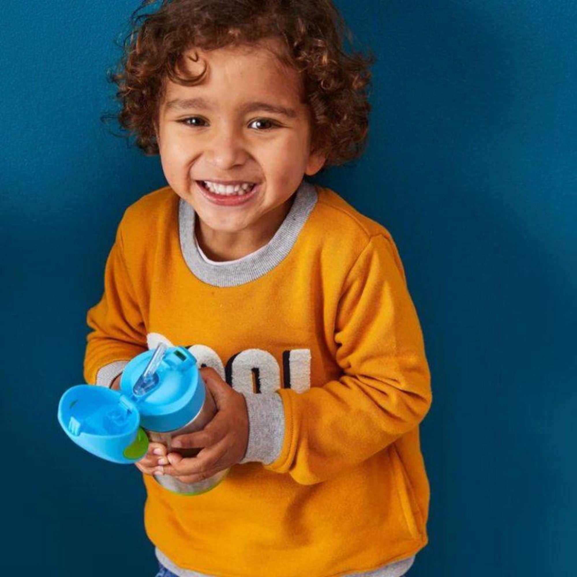 B.box Blue Slate – bidon termiczny dla dzieci 500 ml, potrójna izolacja, silikonowa słomka, szczelny i bezpieczny, do zimnych i ciepłych napojów.