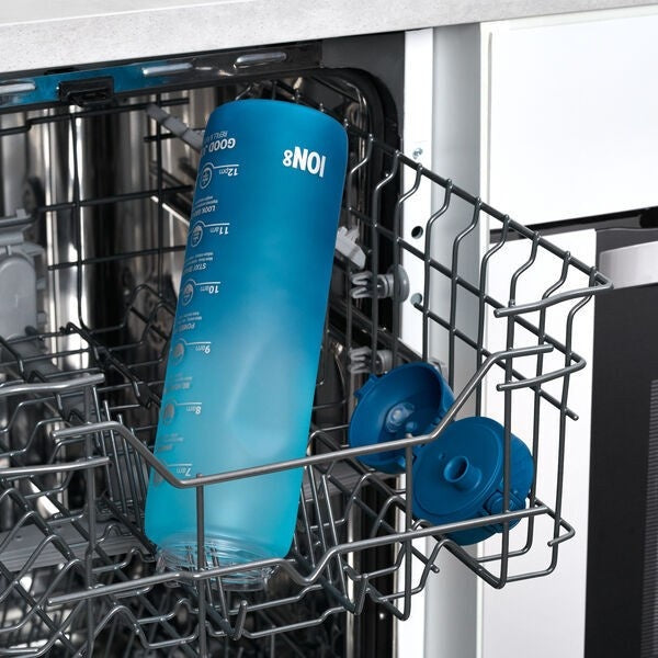 Bidon z miarką motywacyjną Ion8 Motivator 1L Gradient Deep Teal / Sonic Blue – z miarką, otwierany jednym kliknięciem, szczelny i bez BPA.