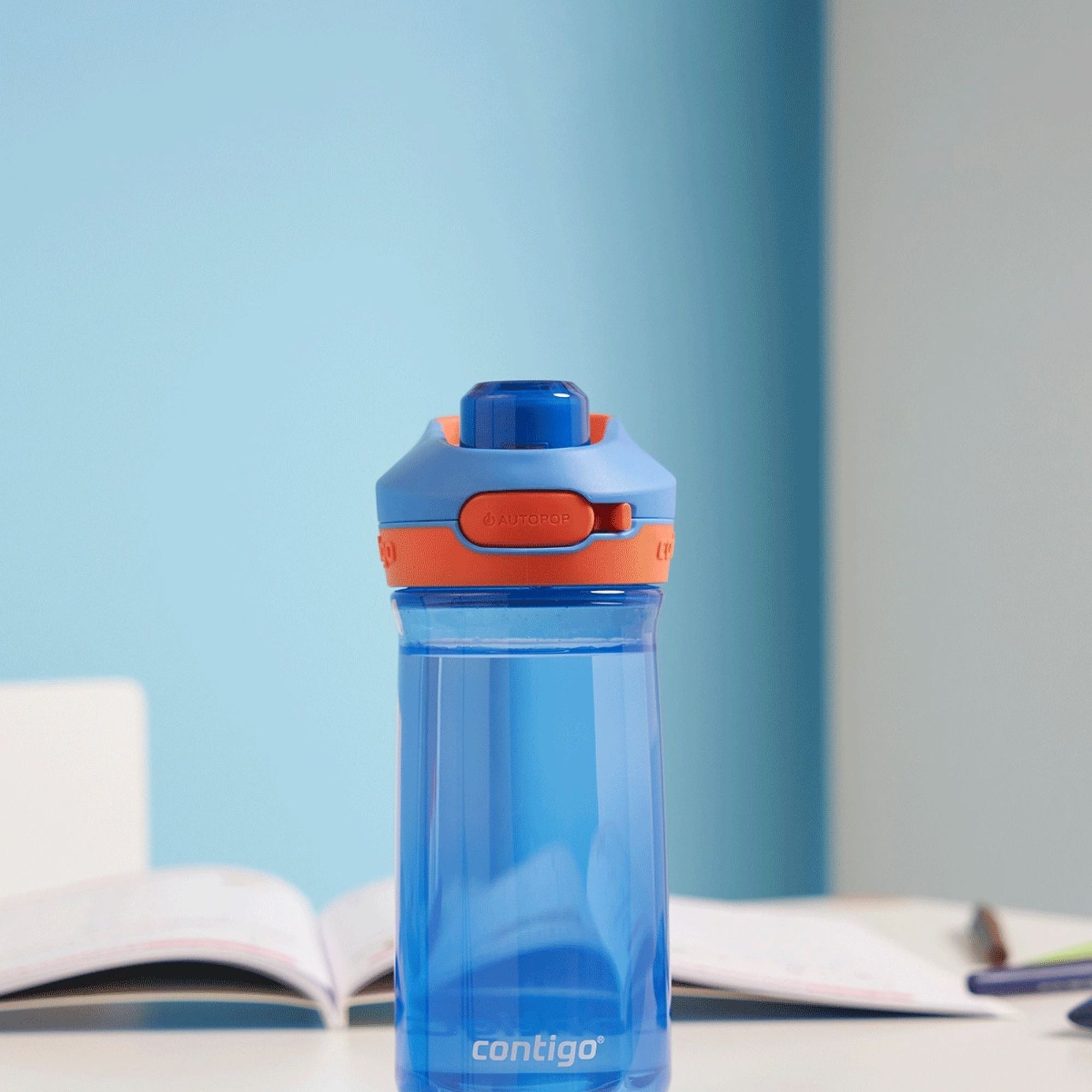 Contigo Jessie Blue Poppy – bezpieczna butelka dla dziecka, szczelna i prosta w użyciu jedną ręką, kolor: niebieski