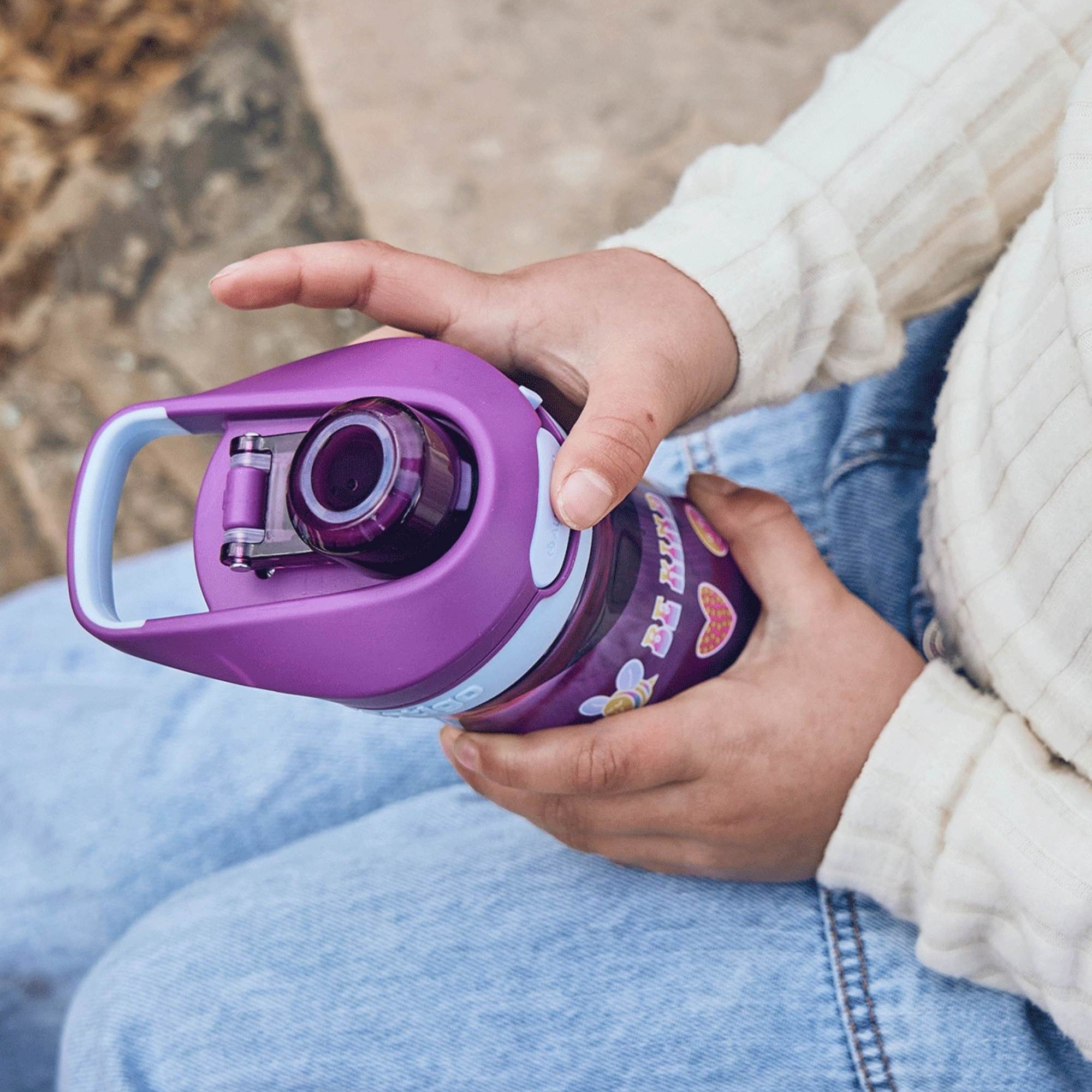 Contigo Jessie Grape Purple – bezpieczna butelka dla dziecka, szczelna i prosta w użyciu jedną ręką, kolor: fioletowy