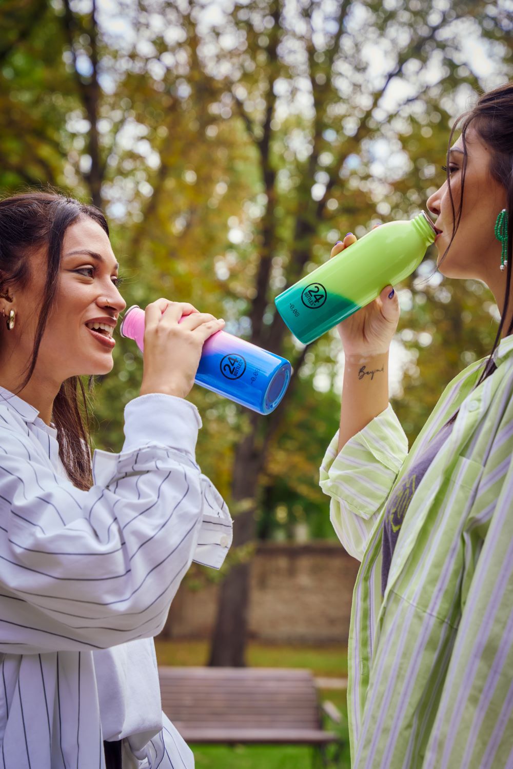 Butelka na wode 24bottles REactive 500 ml – lekka, zmienia kolor pod wpływem zimna, 100% szczelna, kolor: żółty/zielony