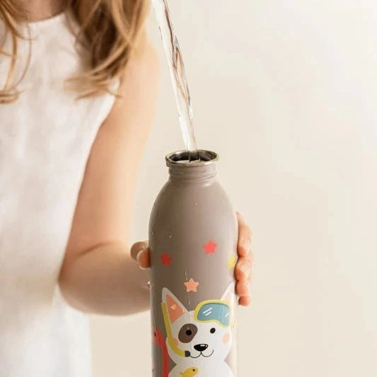 Butelka na wodę dla dzieci 24Bottles Lucky Dog – bezpieczna, lekka i szczelna butelka wielorazowa z matowym wykończeniem, wzór: pies