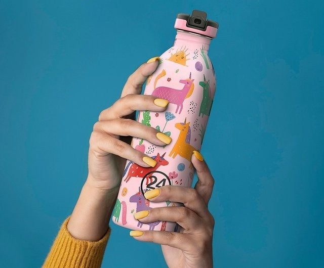 Butelka na wodę dla dzieci 24Bottles Magic Friends – bezpieczna, lekka i szczelna butelka wielorazowa z matowym wykończeniem, wzór: jednorożce