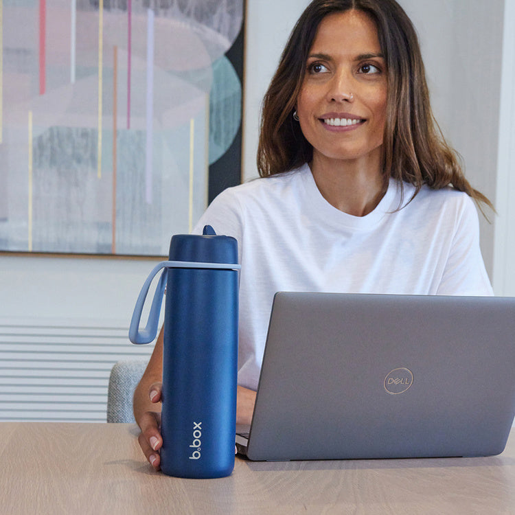 Butelka termiczna B.BOX 690 ml – potrójna izolacja, ustnik i wygodny uchwyt, kolor: granatowy