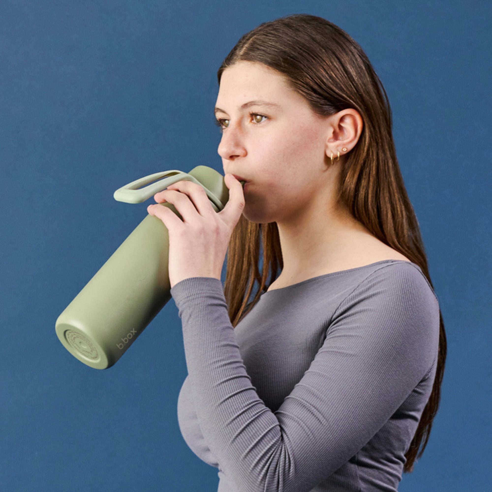 Butelka termiczna B.BOX 690 ml – potrójna izolacja, ustnik i wygodny uchwyt, kolor: oliwkowy