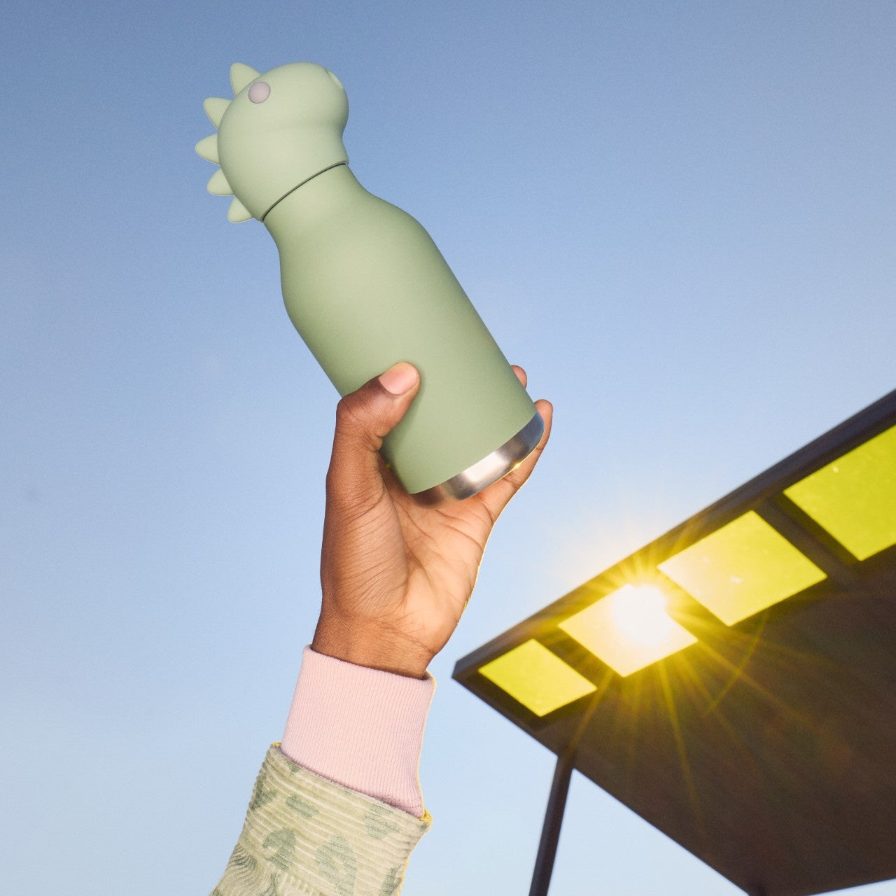 Asobu Bestie Bottle – zielona butelka termiczna 460 ml dla dzieci, uroczy wzór dinozaura, słomka, stal nierdzewna, izolacja termiczna.