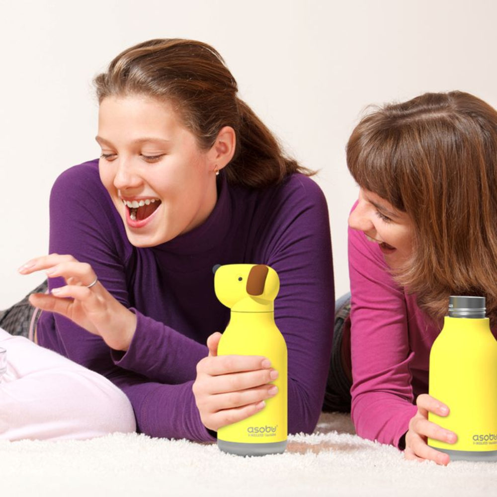 Asobu Bestie Bottle – żółta butelka termiczna 460 ml dla dzieci, uroczy wzór pieska, słomka, stal nierdzewna, izolacja termiczna.