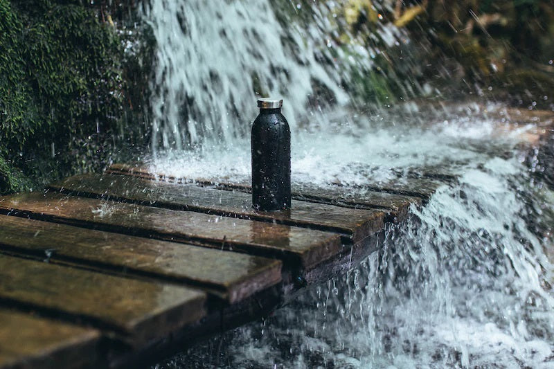 Butelka termiczna 24Bottles CLIMA– izolacja próżniowa, bez BPA, idealna do gorących i zimnych napojów, wzór: stone tuxedo black