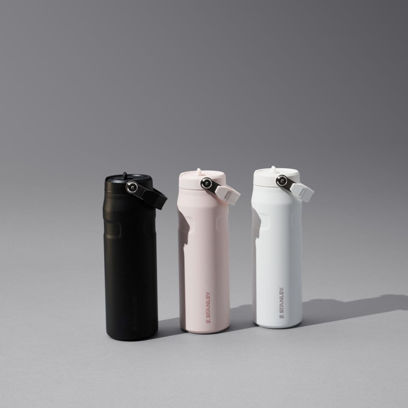 Duża butelka termiczna Stanley 1 l w odcieniu różowego kwarcu (Rose Quartz)
