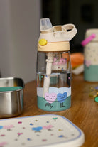 The Cotton Cloud Dancing Hearts 480 ml – bidon dla dzieci, odporny na upadki, lekki i wygodny w użyciu, wzór: serduszka