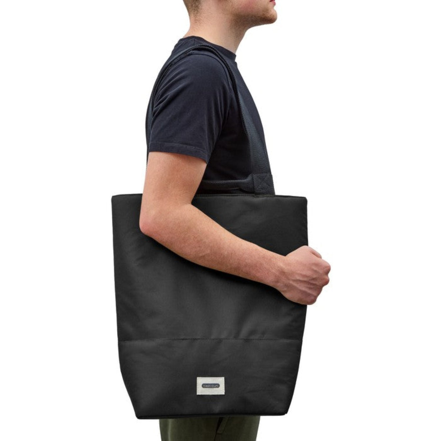 Black+Blum Insulated Tote Bag – czarna torba termiczna na lunch i przekąski, zapinana na zamek, pojemna i elegancka
