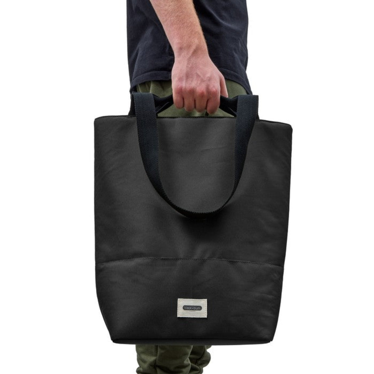 Black+Blum Insulated Tote Bag – czarna torba termiczna na lunch i przekąski, zapinana na zamek, pojemna i elegancka