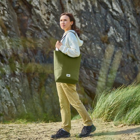 Black+Blum Insulated Tote Bag – zielona torba termiczna na lunch i przekąski, zapinana na zamek, pojemna i elegancka