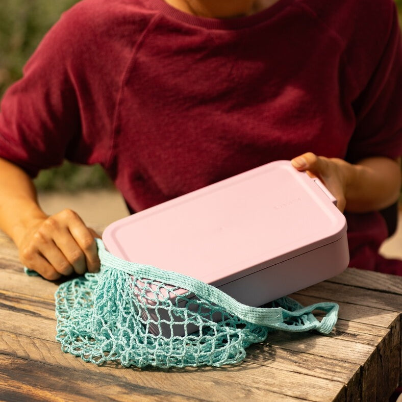 Lunchbox Brabantia Make & Take Lilac Pink 2 L z przegródkami i dodatkowymi pojemnikami, szczelny, nadaje się do mikrofalówki, zamrażarki i zmywarki, ekologiczny, kolor: różowy