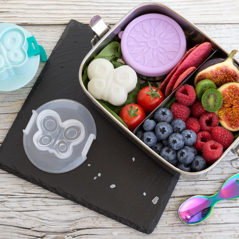 LEKKABOX® Dipper – zestaw 2 stalowych pojemników 50 ml i 100 ml na sosy, dipy i przyprawy, z szczelnymi silikonowymi pokrywkami.