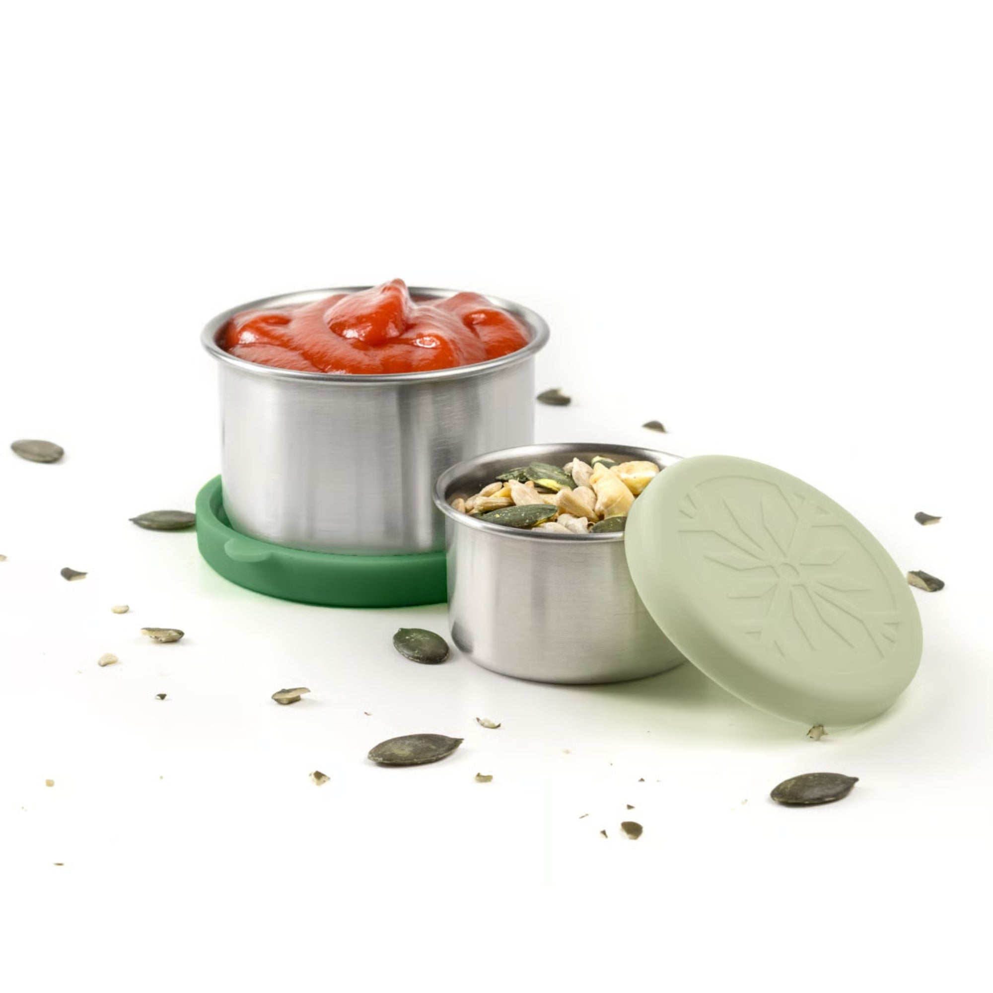 LEKKABOX® Dipper – zestaw 2 stalowych pojemników 50 ml i 100 ml na sosy, dipy i przyprawy, z szczelnymi silikonowymi pokrywkami.