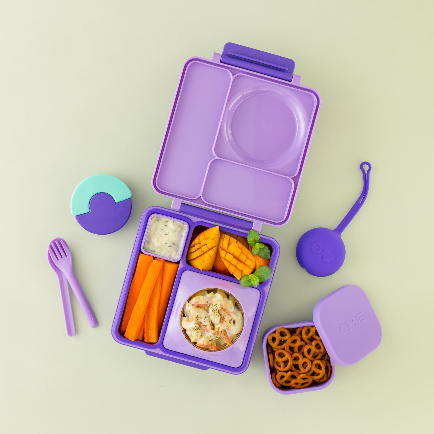 Ebook „15 pomysłów na lunch w OmieBox” – praktyczny PDF z łatwymi, pożywnymi przepisami do lunchboxa dla dzieci i dorosłych