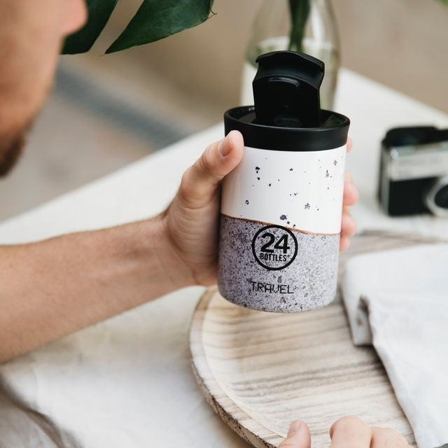 Kubek termiczny 24Bottles Wabi – 350 ml, stal nierdzewna, szczelny, trzyma ciepło 6 h i zimno 24 h, wzór: wabi