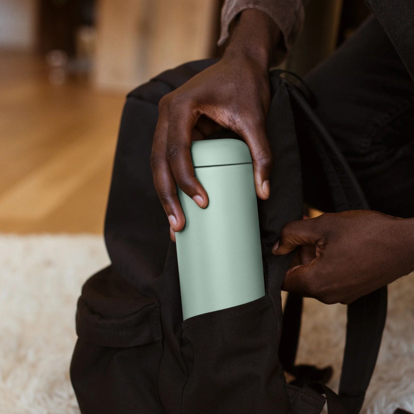 Miętowy kubek termiczny 355 ml Fellow Carter Move Mug Mint Chip - stal nierdzewna, szczelny, chroni przed rozlewaniem, szeroki otwór, nie wchłania smaku i zapachu