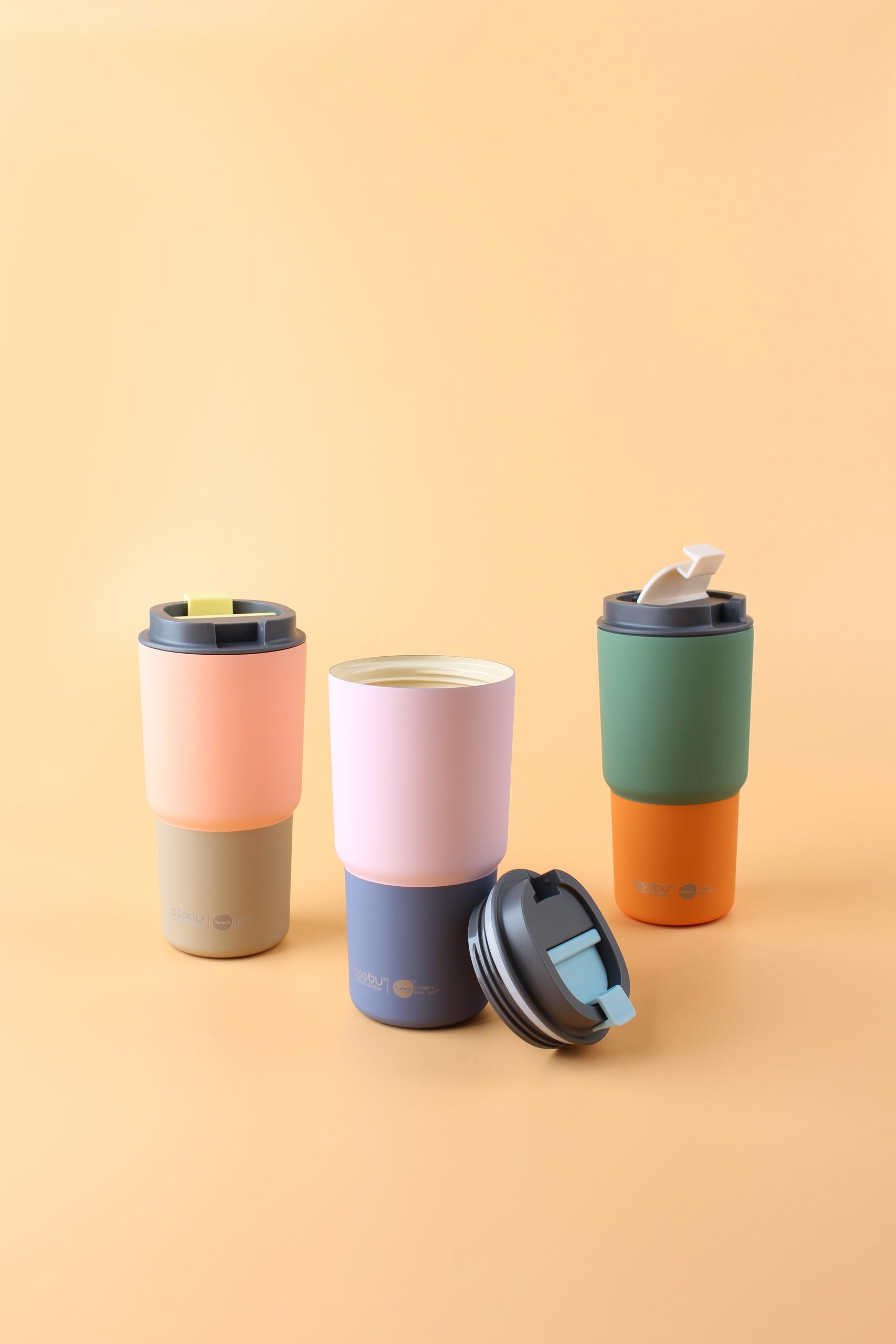 Kubek termiczny Asobu Pick Me Up Pastel Pink - 650 ml, pokrywka z ustnikiem, silikonowa podstawa, stal nierdzewna, 100% szczelności, kolor: różowy