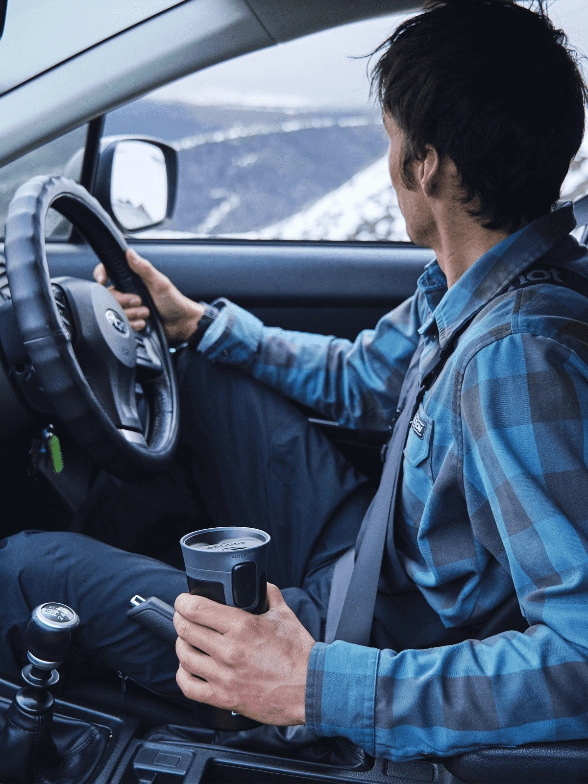 Kubek Contigo Black 300 ml – mały, lekki i szczelny termos z izolacją na 3 h ciepła i 10 h chłodu.