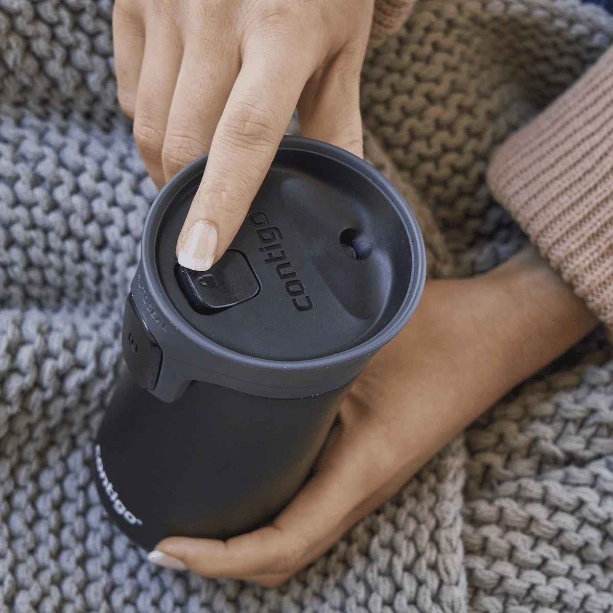 Kubek Contigo Black 300 ml – mały, lekki i szczelny termos z izolacją na 3 h ciepła i 10 h chłodu.