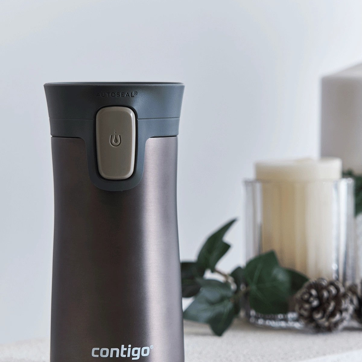 Kubek Contigo Latte 300 ml – mały, lekki i szczelny termos z izolacją na 3 h ciepła i 10 h chłodu.