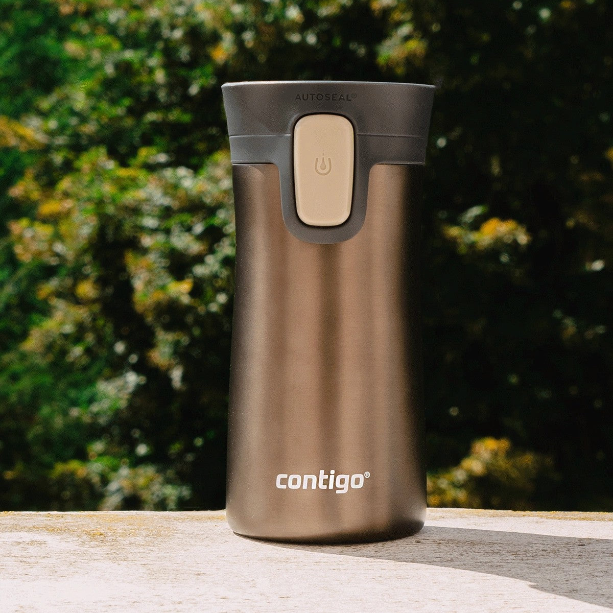Kubek Contigo Latte 300 ml – mały, lekki i szczelny termos z izolacją na 3 h ciepła i 10 h chłodu.