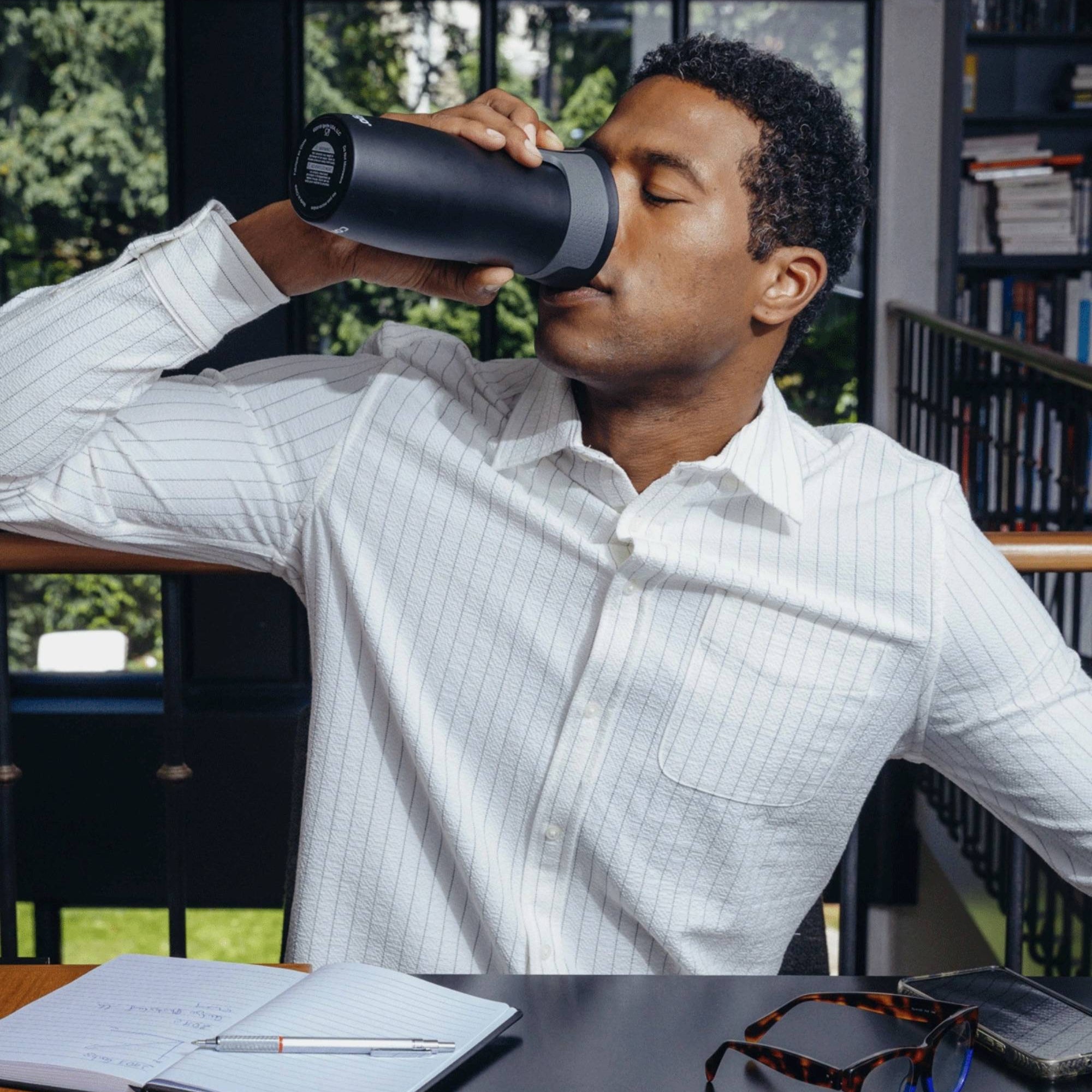 Kubek termiczny Contigo West Loop 470 ml – 100% szczelny, utrzymuje ciepło do 5 h i zimno do 12 h, idealny w podróży, kolor: czarny