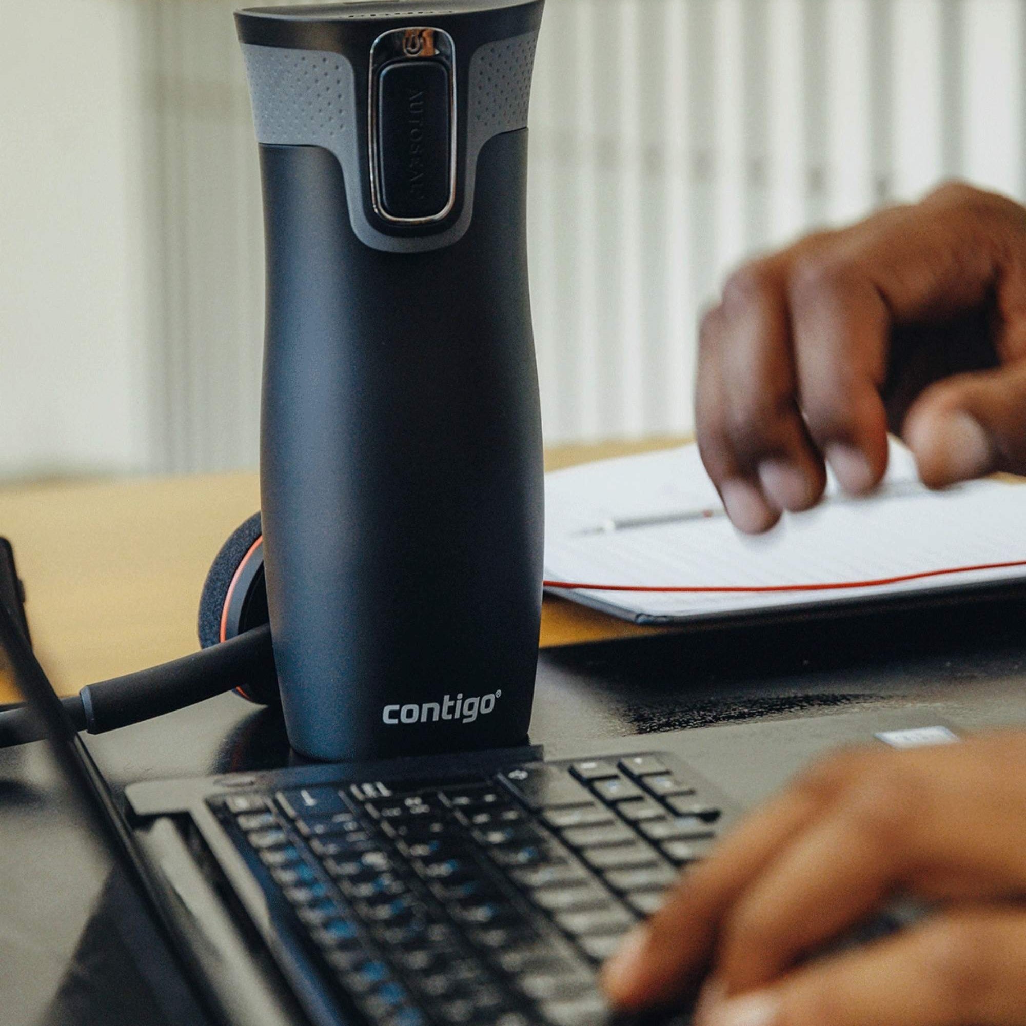 Kubek termiczny Contigo West Loop 470 ml – 100% szczelny, utrzymuje ciepło do 5 h i zimno do 12 h, idealny w podróży, kolor: czarny