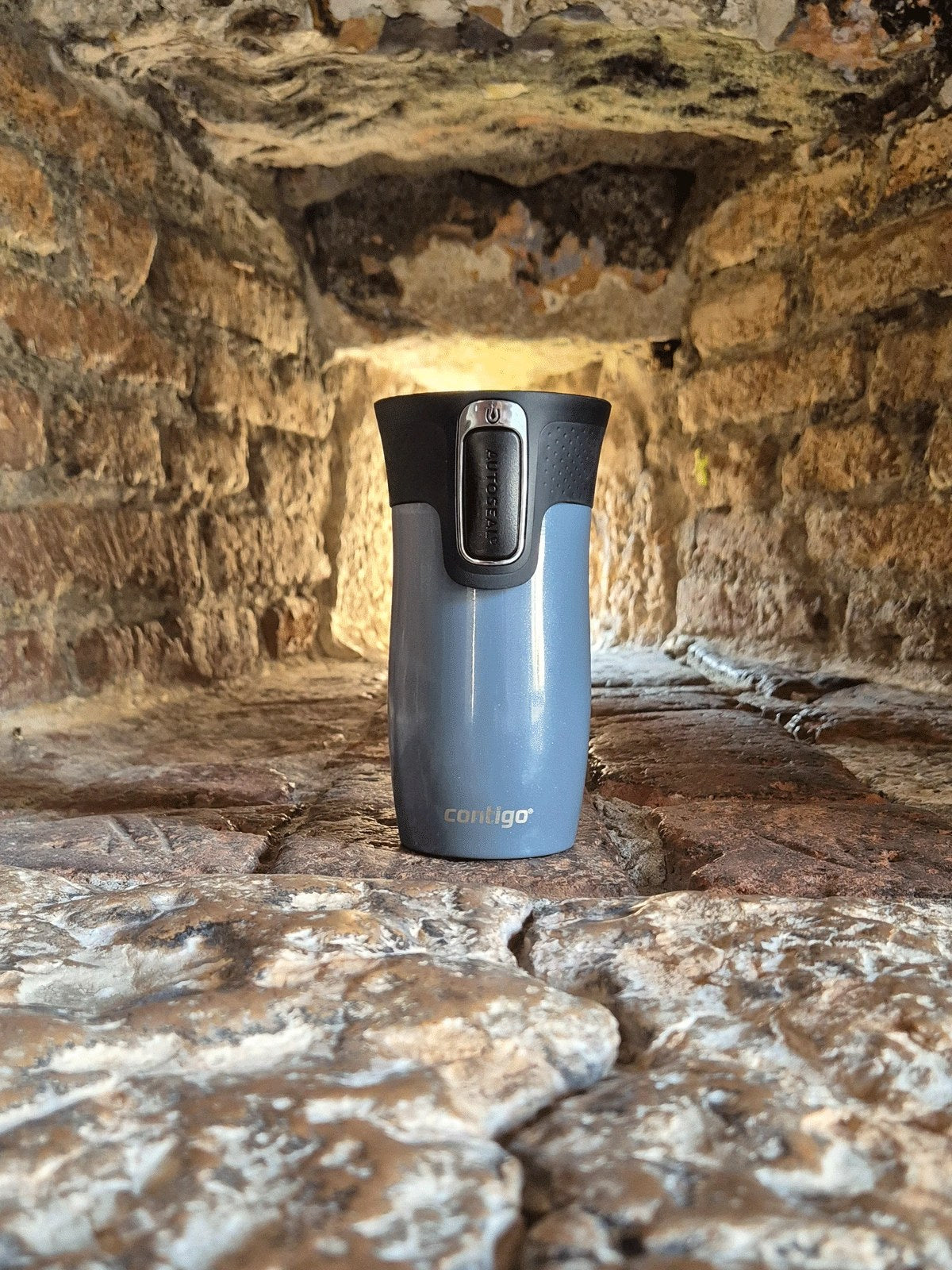 Kubek termiczny Contigo West Loop mini 300 ml – 100% szczelny, utrzymuje ciepło do 5 h i zimno do 12 h, idealny w podróży, kolor: niebieski