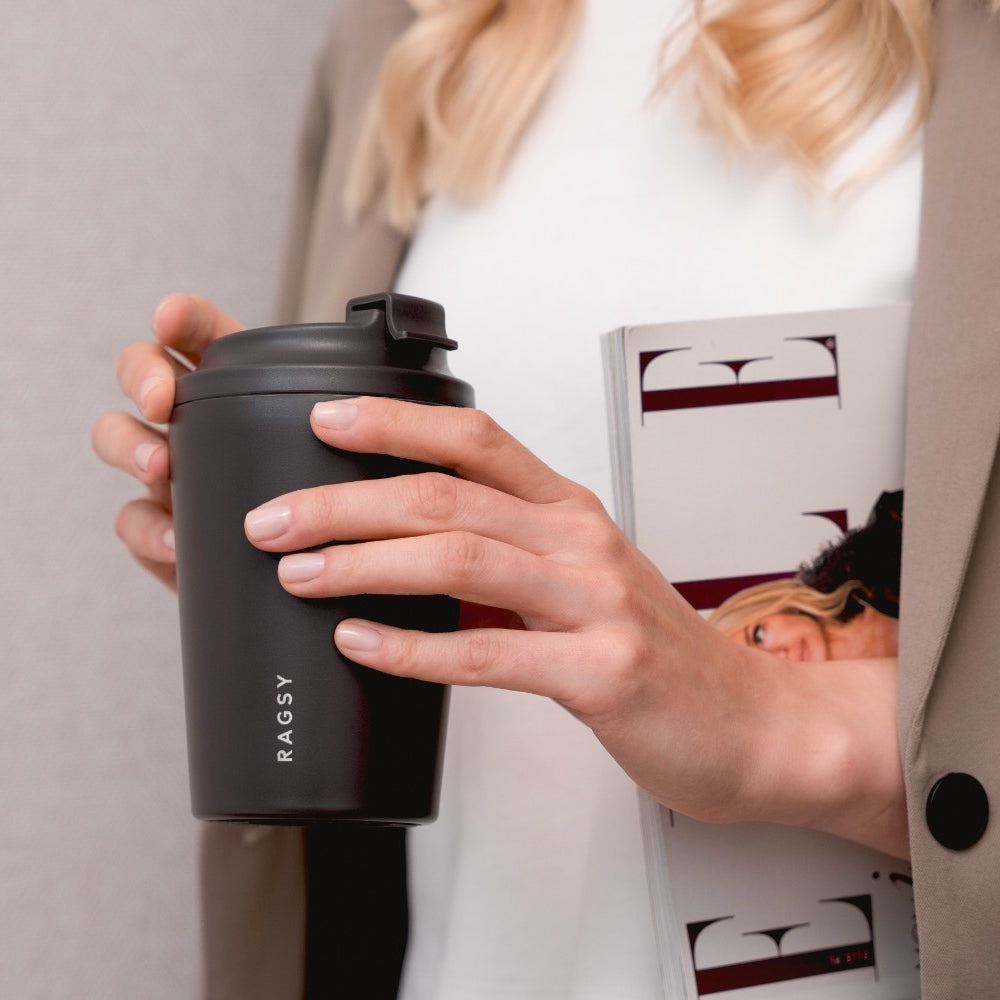 Stylowy matowy kubek na herbatę Ragsy Simply Cup Chocolate do biura
