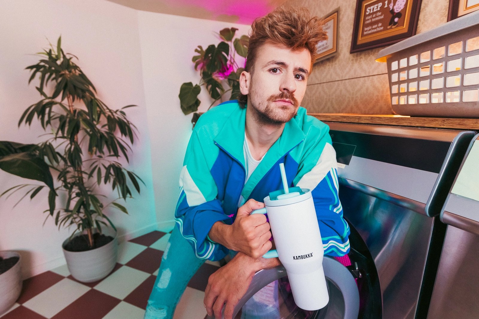 Kambukka Rio Frosty Coconout – kubek termiczny 950 ml, stal 18/8, chłód 24 h, picie klasyczne lub przez słomkę, szczelny, pasuje do uchwytów auta, kolor: niebieski