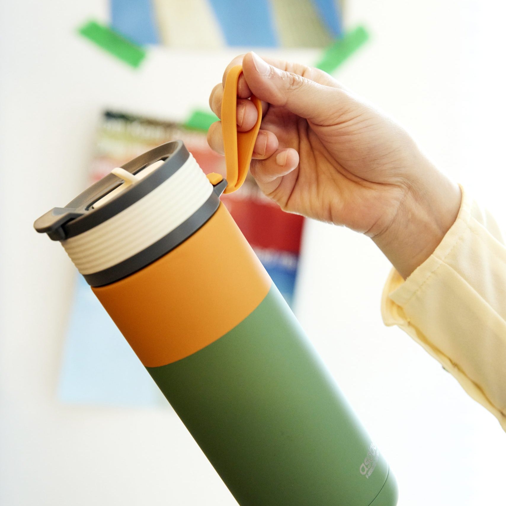 Kubek termiczny Asobu Aspen Pastel Green - ze słomką i ustnikiem, stal nierdzewna, 100% szczelny, dopasowany do uchwytów samochodowych, kolor: zielony