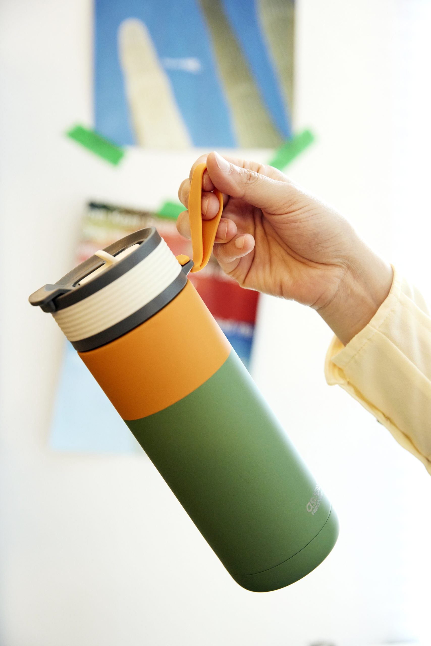 Kubek termiczny Asobu Aspen Pastel Green - ze słomką i ustnikiem, stal nierdzewna, 100% szczelny, dopasowany do uchwytów samochodowych, kolor: zielony