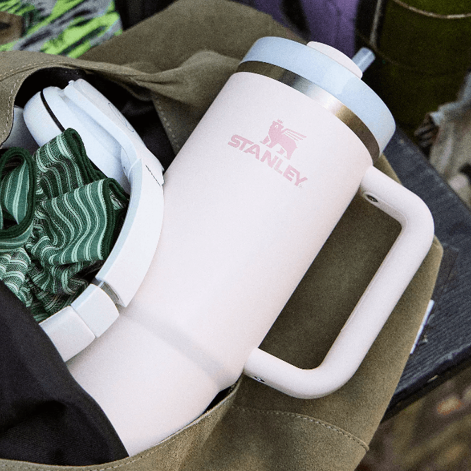 Stanley Quencher H2.0 FlowState Rose Quartz – kubek z 3-pozycyjną pokrywką