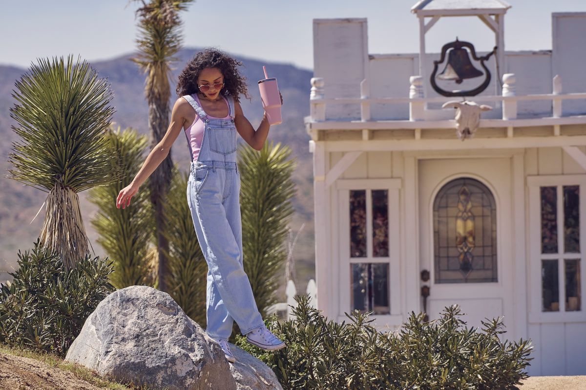 Kubek termiczny ze słomką Hydro Flask Trillium 900 ml – podwójne ścianki, utrzymanie temperatury, antypoślizgowa powłoka i wygodny uchwyt, kolor: różowy