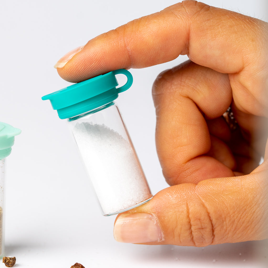 Mini pojemniczki LEKKABOX® Salty – szklane, szczelne, z turkusowymi pokrywkami, idealne na przyprawy do lunchboxa, pracy i podróży