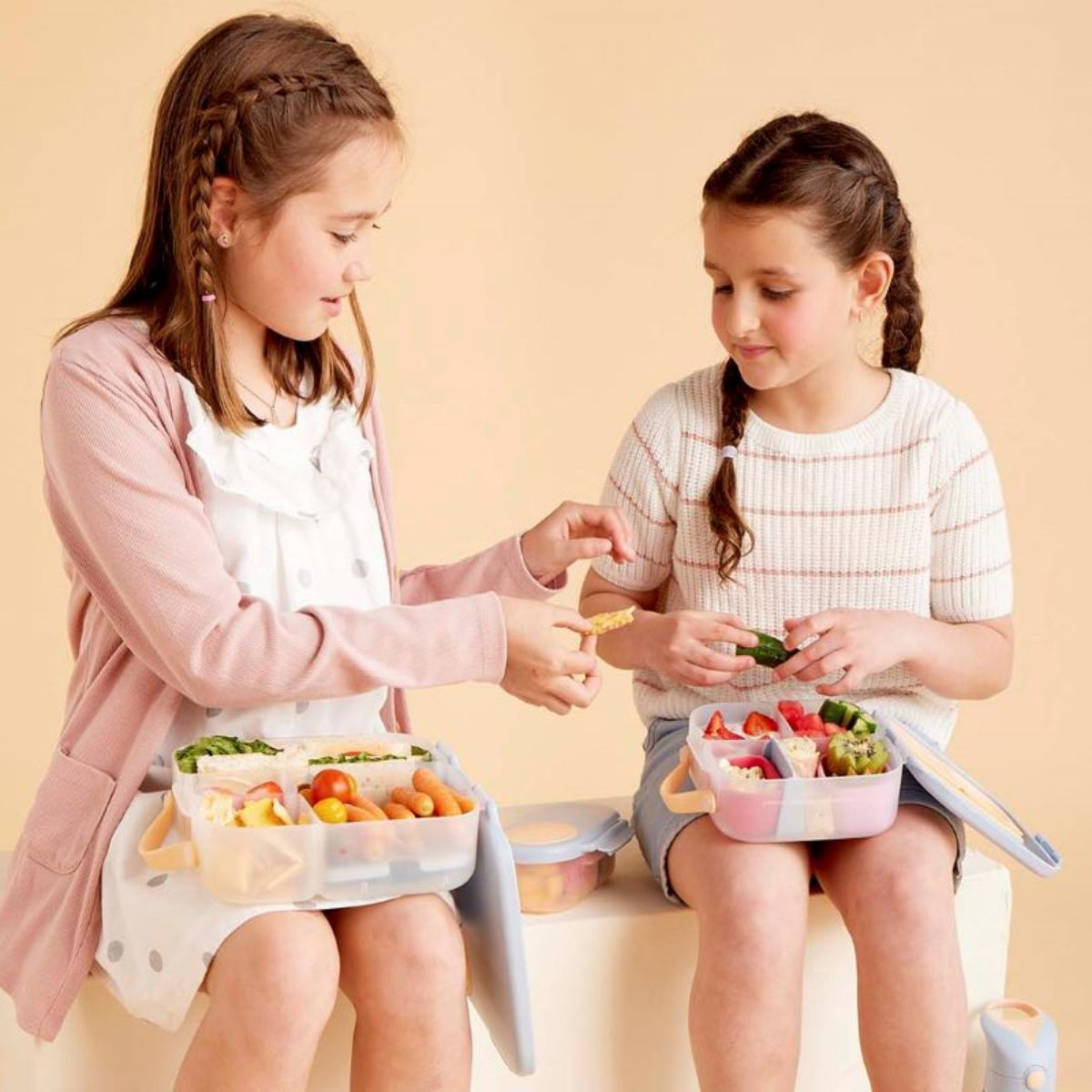 Lunchbox z przegródkami B.box  –  bez BPA, szczelny, pojemny i idealny na cały dzień, kolor: niebieski/pomarańczowy