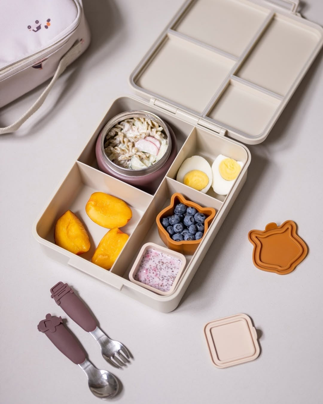 Grand Lunch Box Citron Vehicles – śniadaniówka z 4 przegródkami i termosem, szczelna, stylowa i praktyczna, wzór: pojazdy