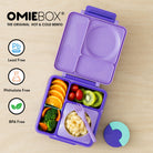 OmieBox Purple Plum – fioletowy lunchbox z termosem, przegródkami i uchwytem, idealny do szkoły i przedszkola.
