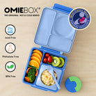 OmieBox Sea Blue – pastelowo-niebieski lunchbox z termosem, przegródkami i uchwytem, idealny do szkoły i przedszkola.